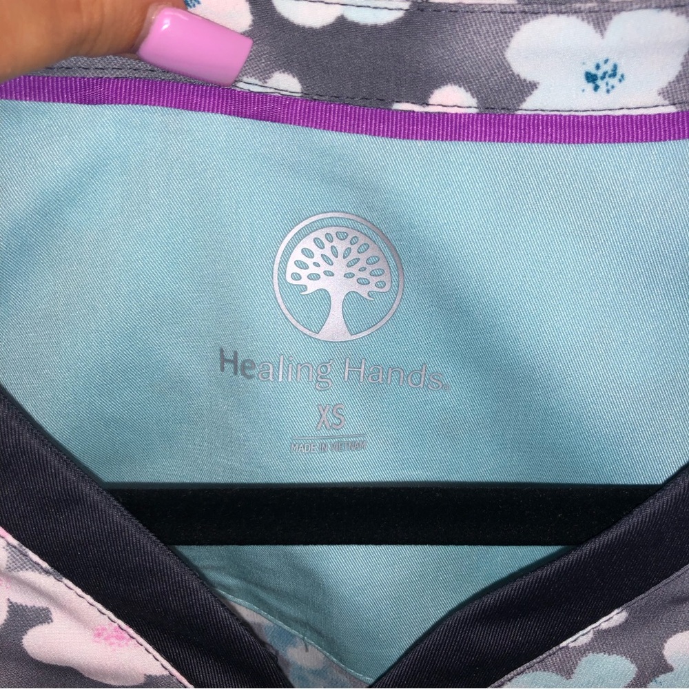 Healing Hands Purple Label Yoga Zip V neck blue floral short sleeve scrub top - Picture 9 of 12